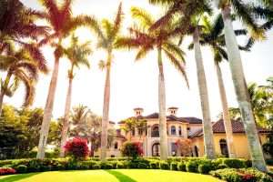 Read more about the article Your Ultimate Guide to Naples Florida Real Estate: Find Your Dream Home in Paradise
